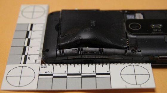 美國男子HTC手機(jī)擋住歹徒子彈 美國男子HTC手機(jī)擋住歹徒子彈